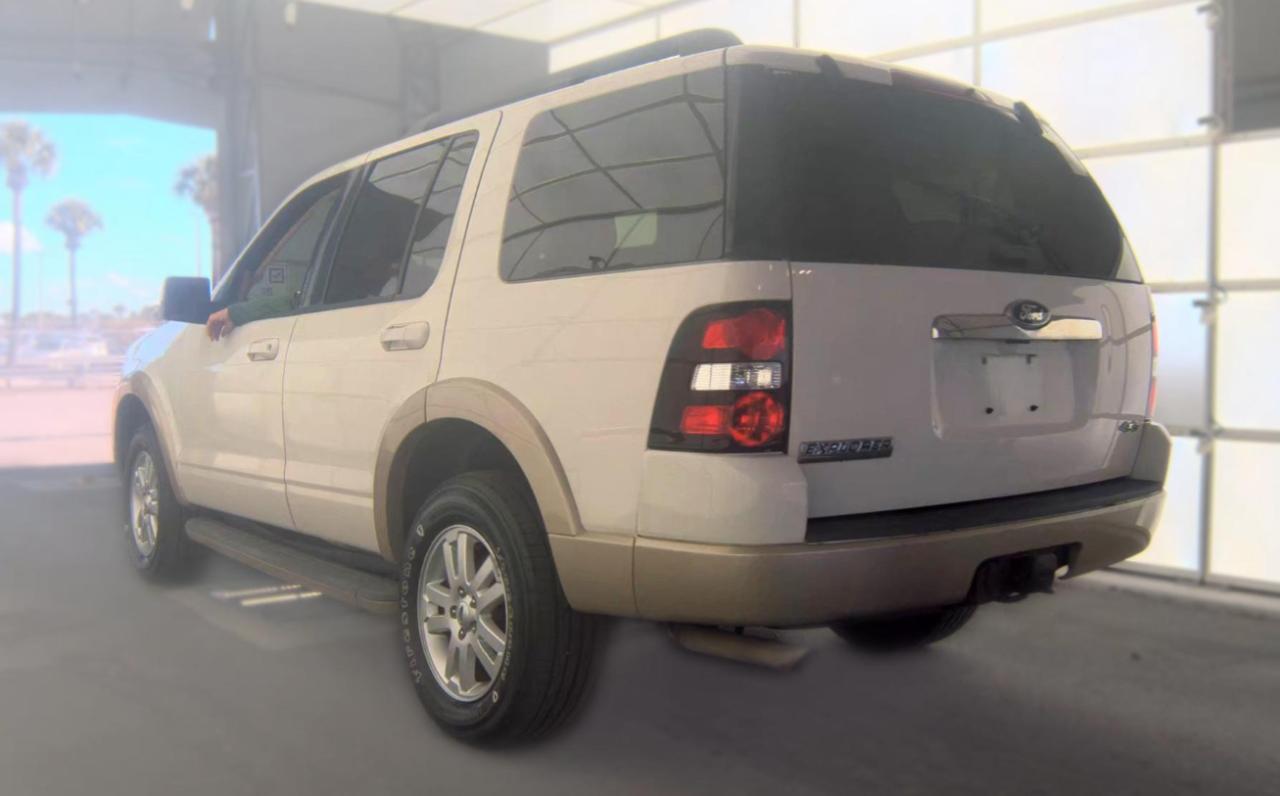 Ford Explorer  2010