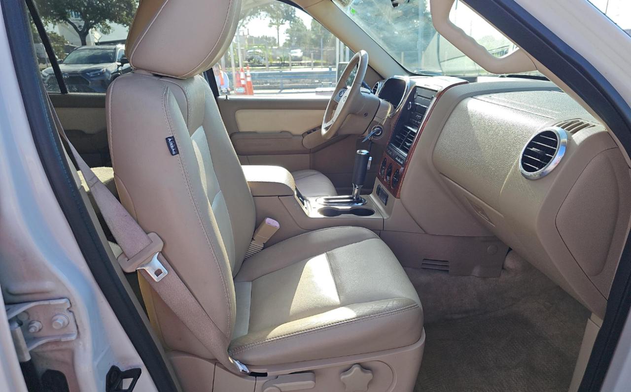 Ford Explorer  2010