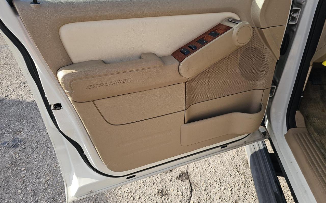 Ford Explorer  2010
