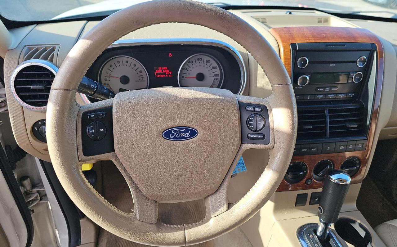 Ford Explorer  2010