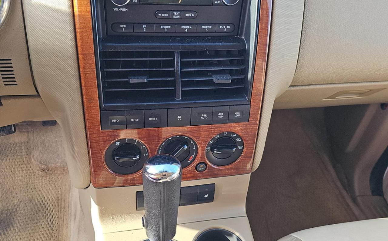 Ford Explorer  2010
