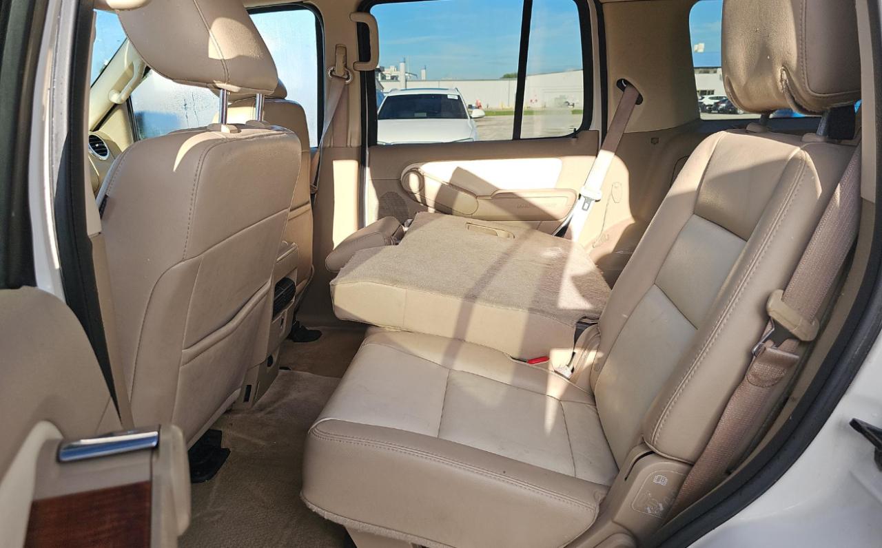 Ford Explorer  2010