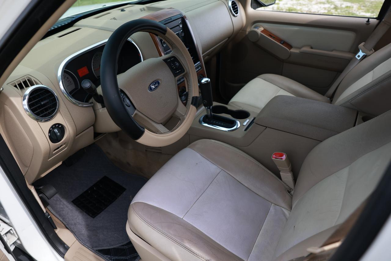 Ford Explorer  2010