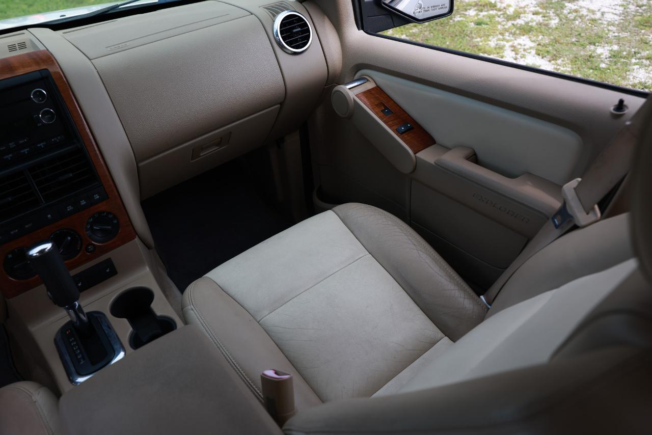 Ford Explorer  2010