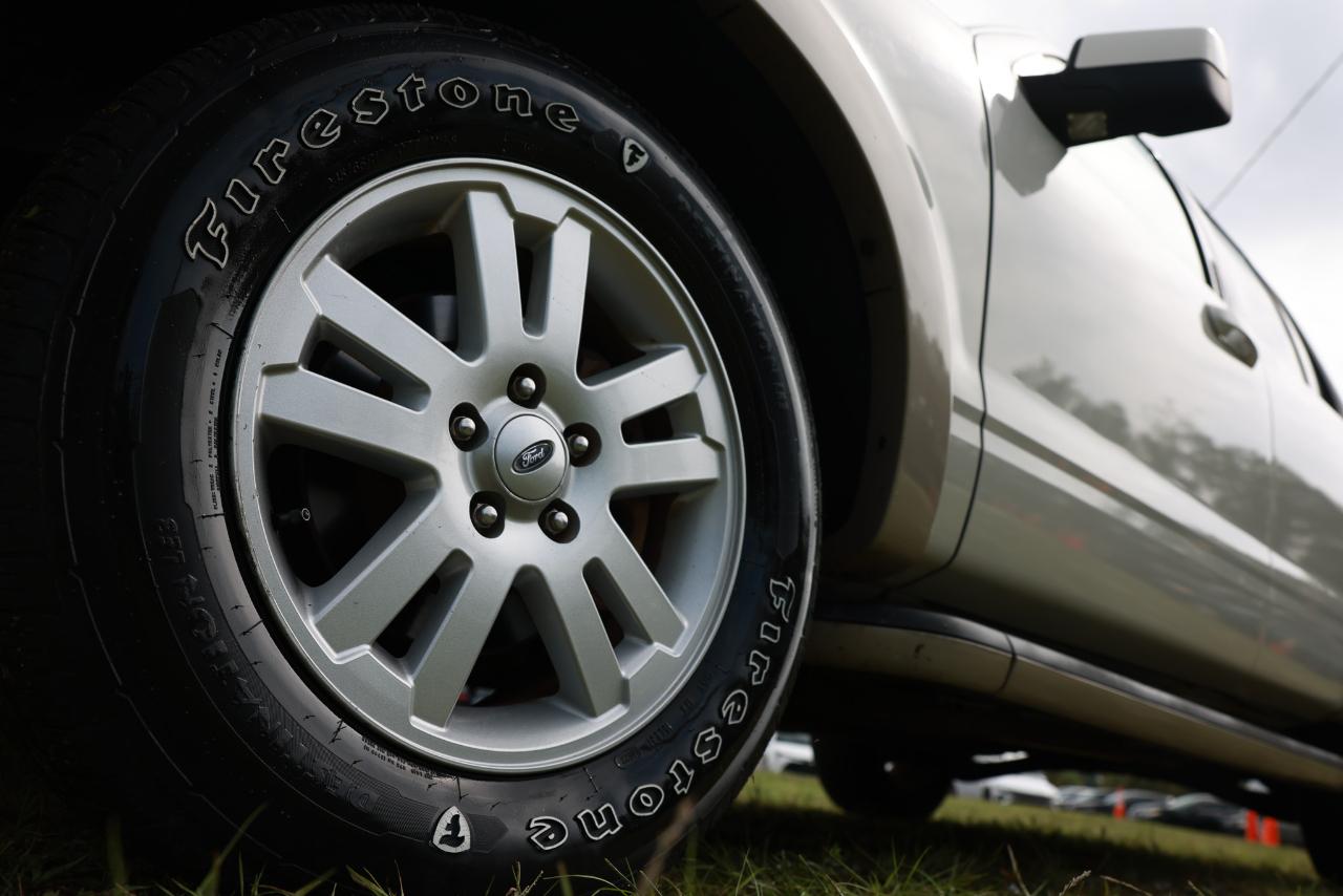 Ford Explorer  2010