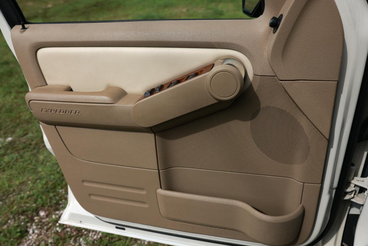 Ford Explorer  2010
