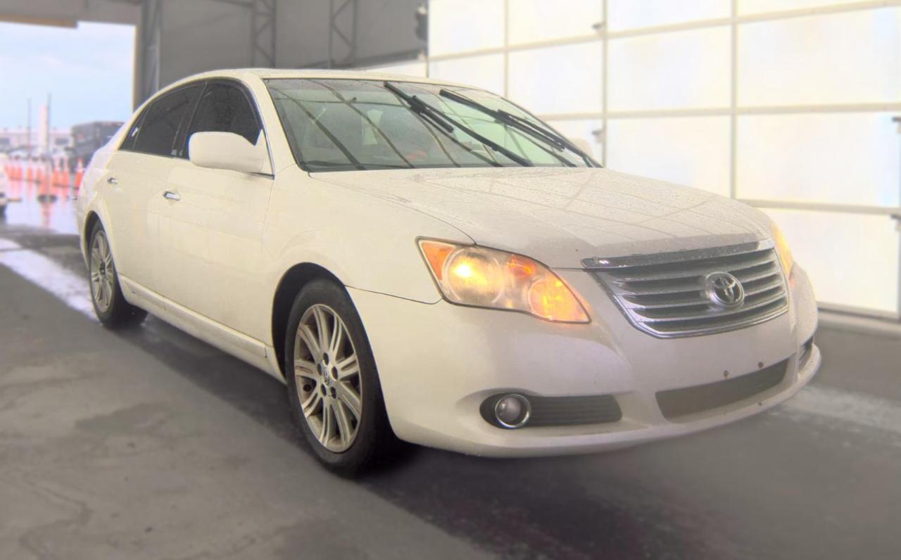 Toyota Avalon  2010