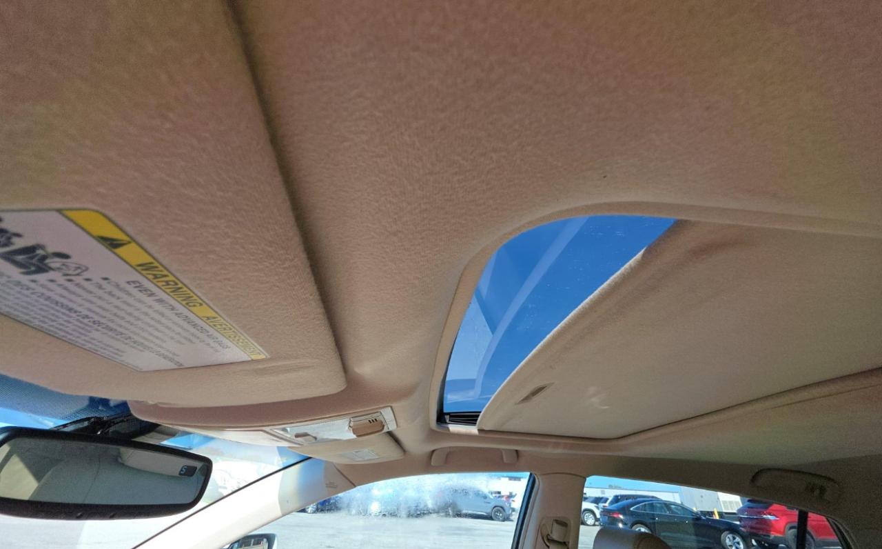 Toyota Avalon  2010