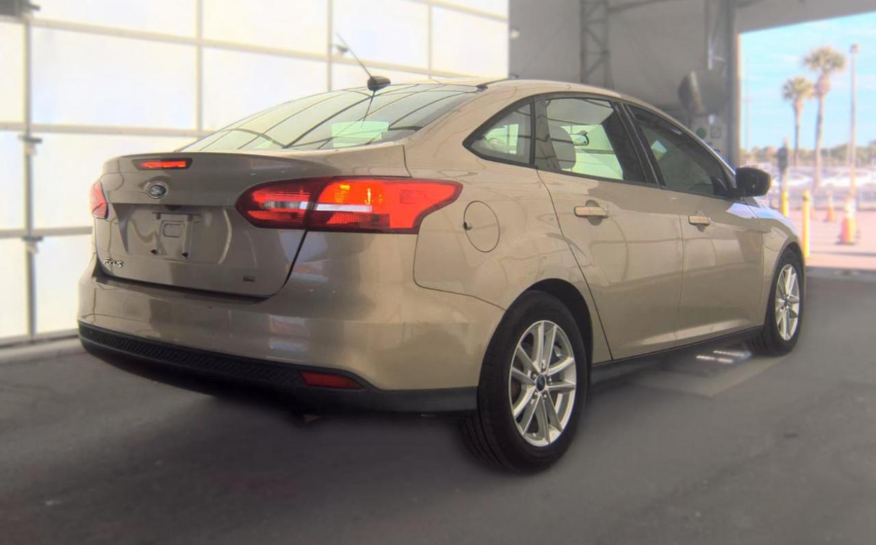 Ford Focus  2015