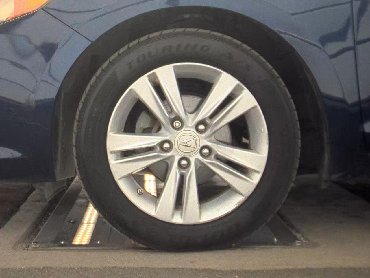 Acura ILX  2013