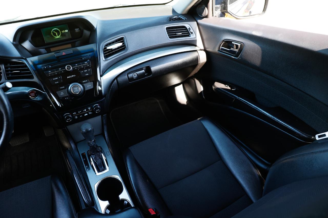 Acura ILX  2013