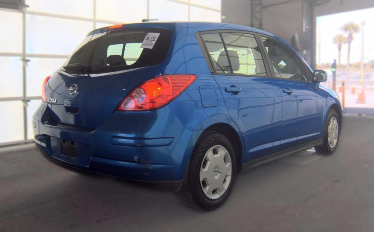 Nissan Versa  2009