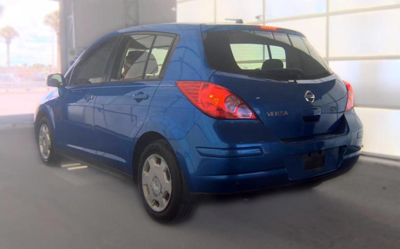 Nissan Versa  2009