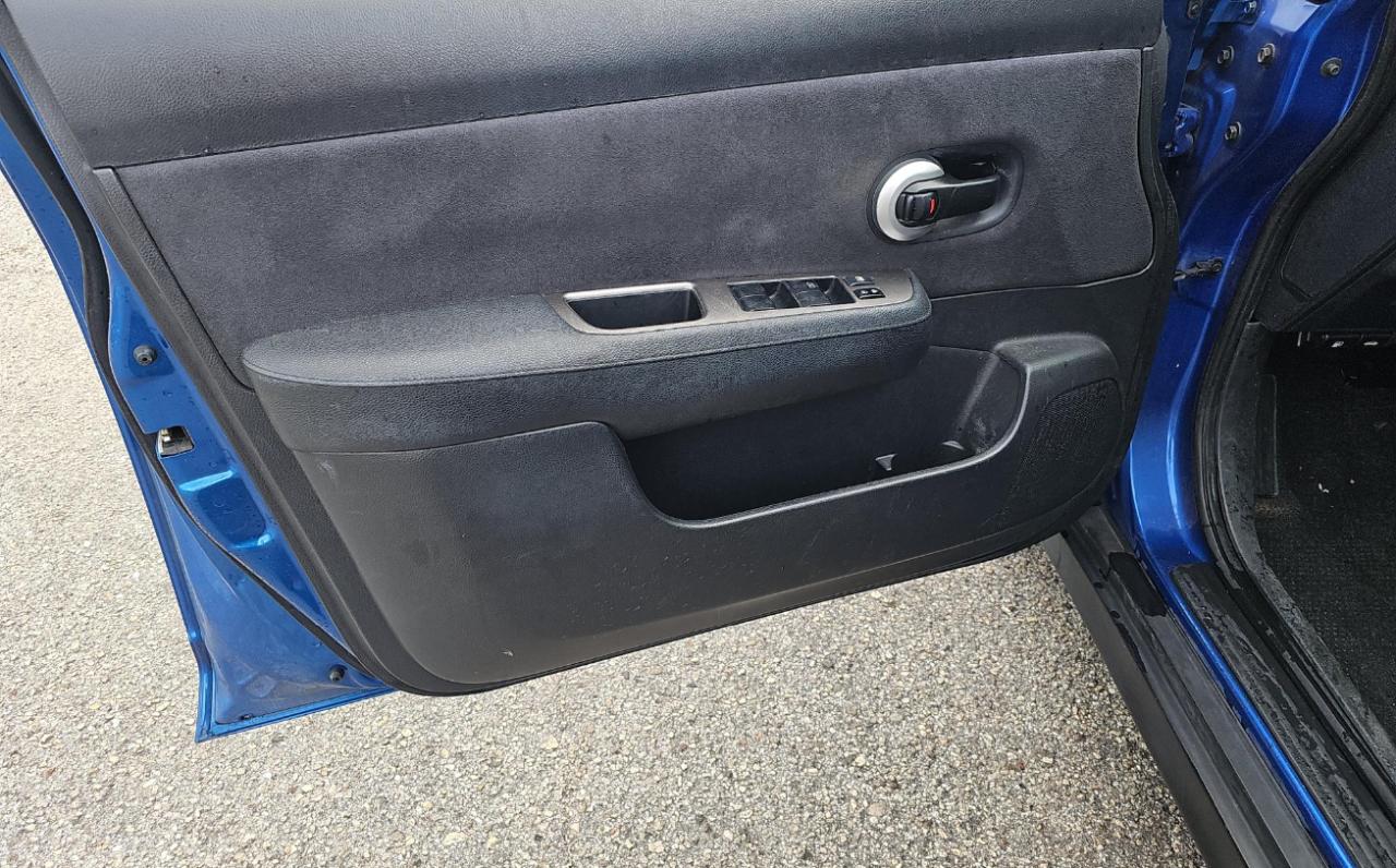 Nissan Versa  2009