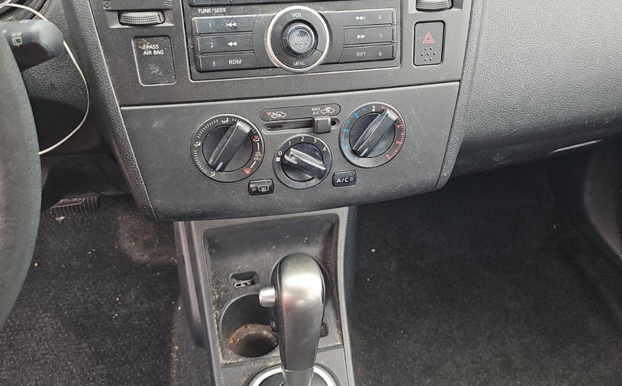 Nissan Versa  2009