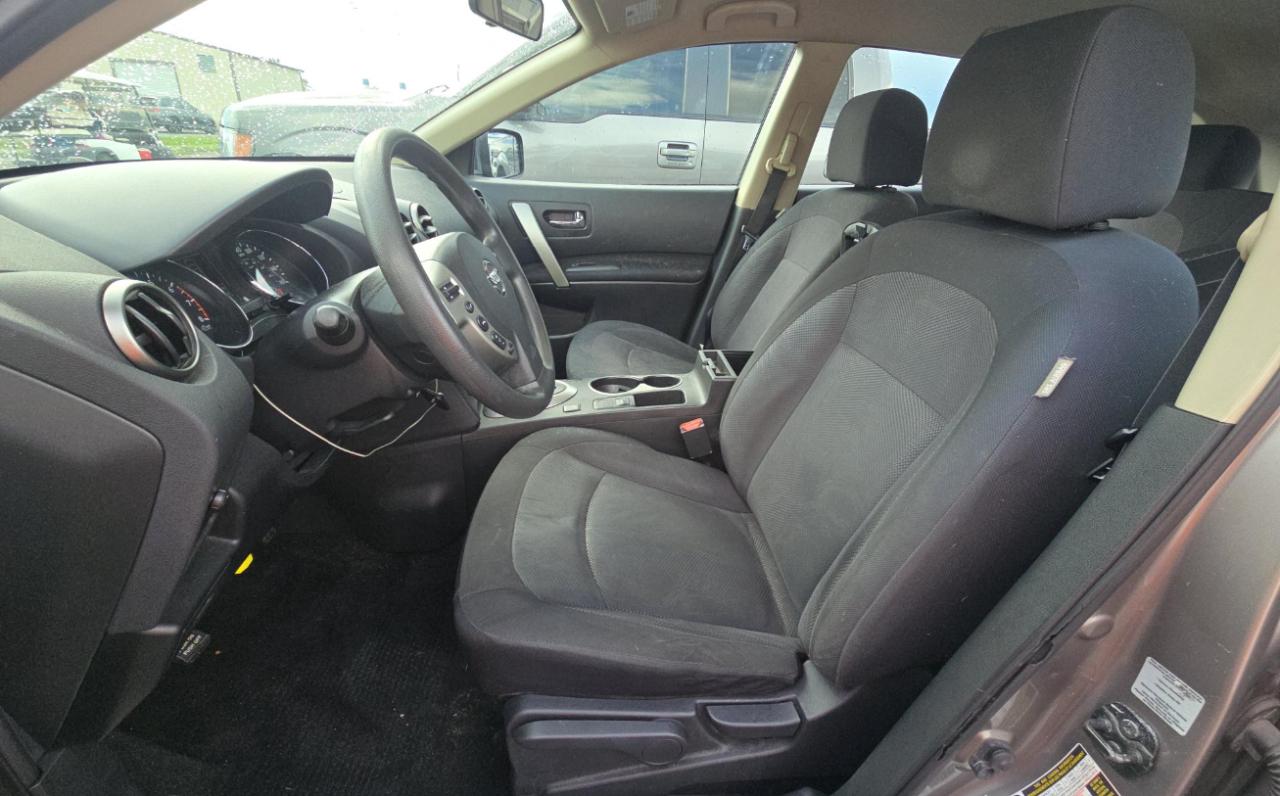 Nissan Rogue Select  2014