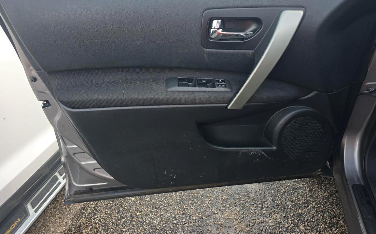 Nissan Rogue Select  2014