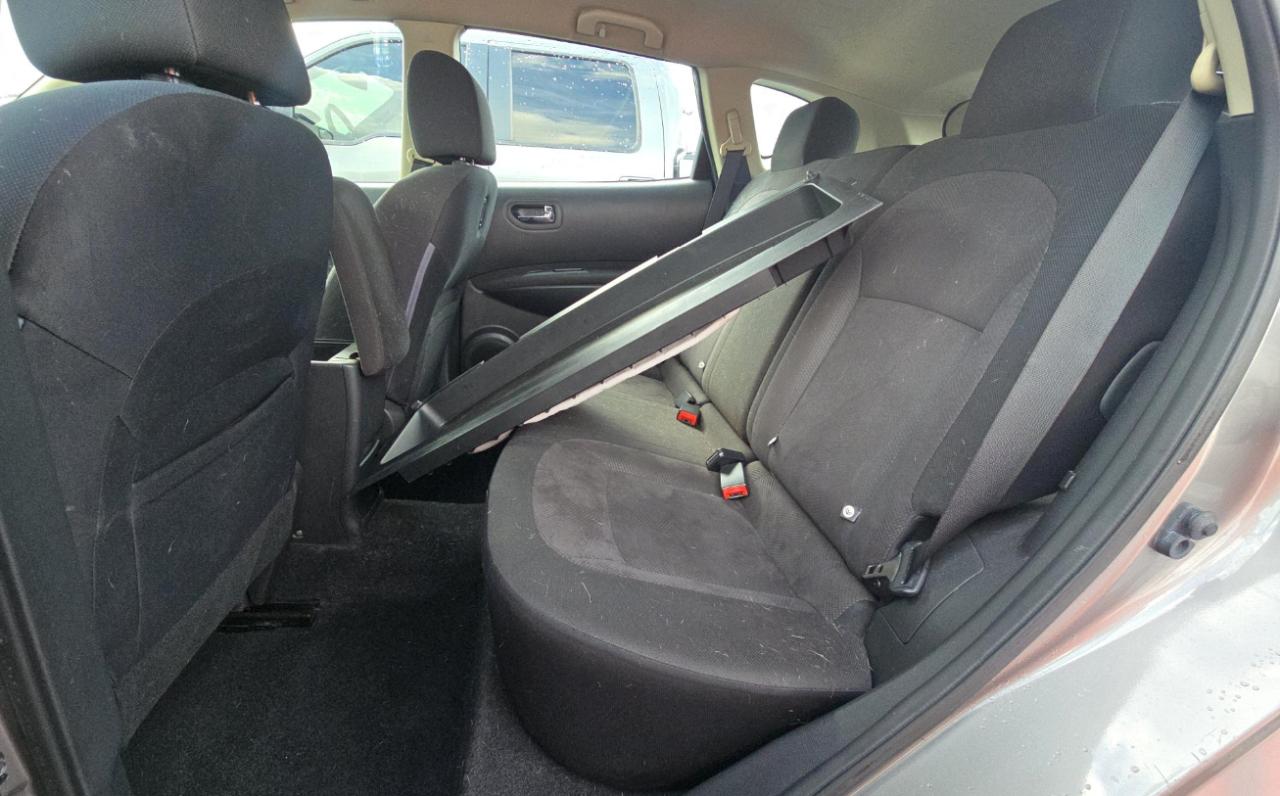 Nissan Rogue Select  2014