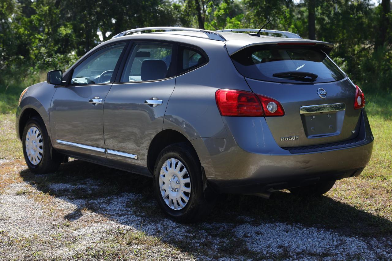 Nissan Rogue Select  2014