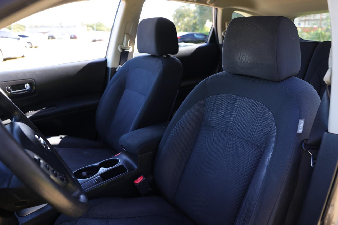 Nissan Rogue Select  2014