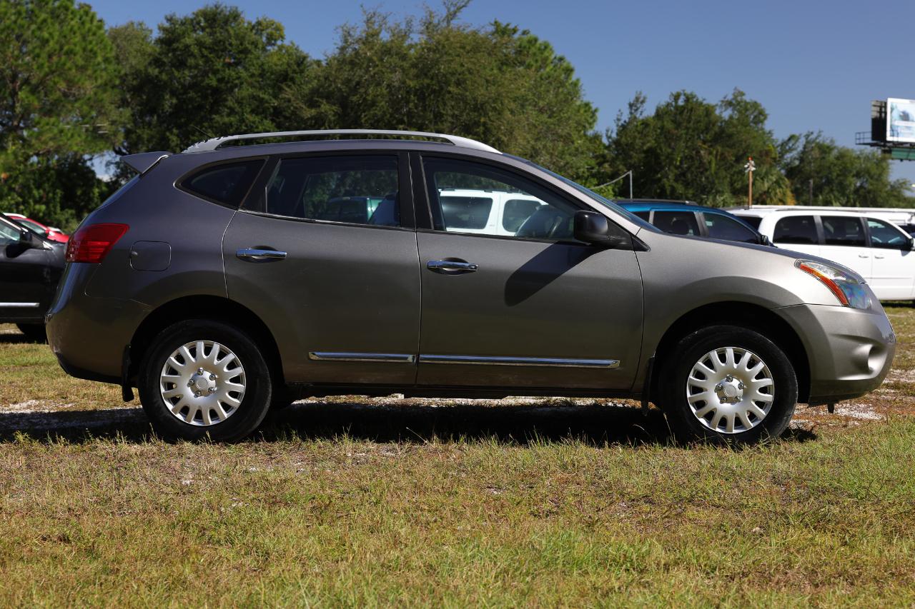 Nissan Rogue Select  2014