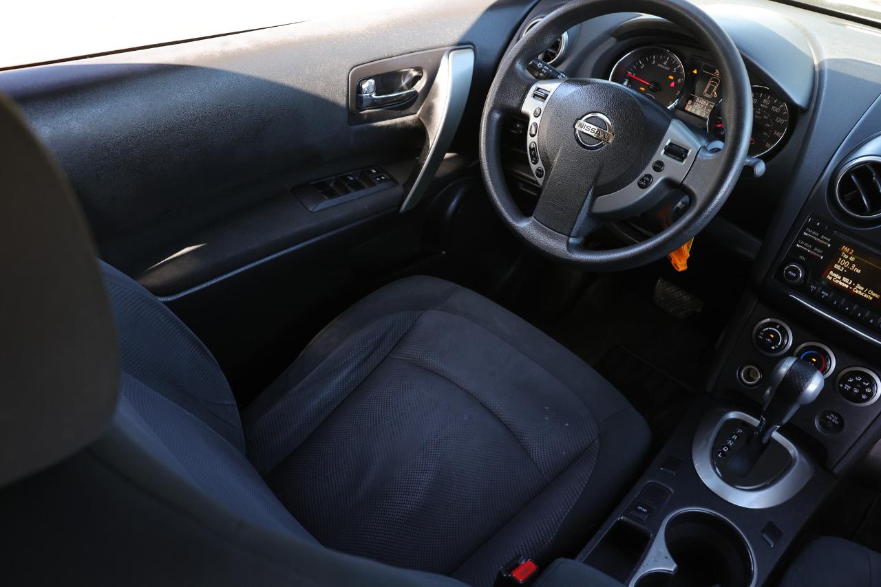 Nissan Rogue Select  2014