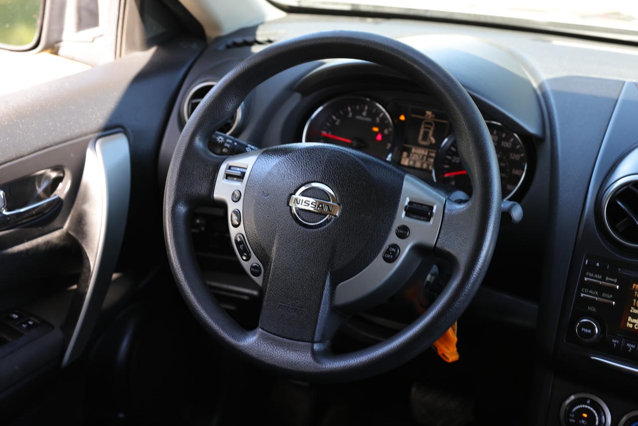 Nissan Rogue Select  2014