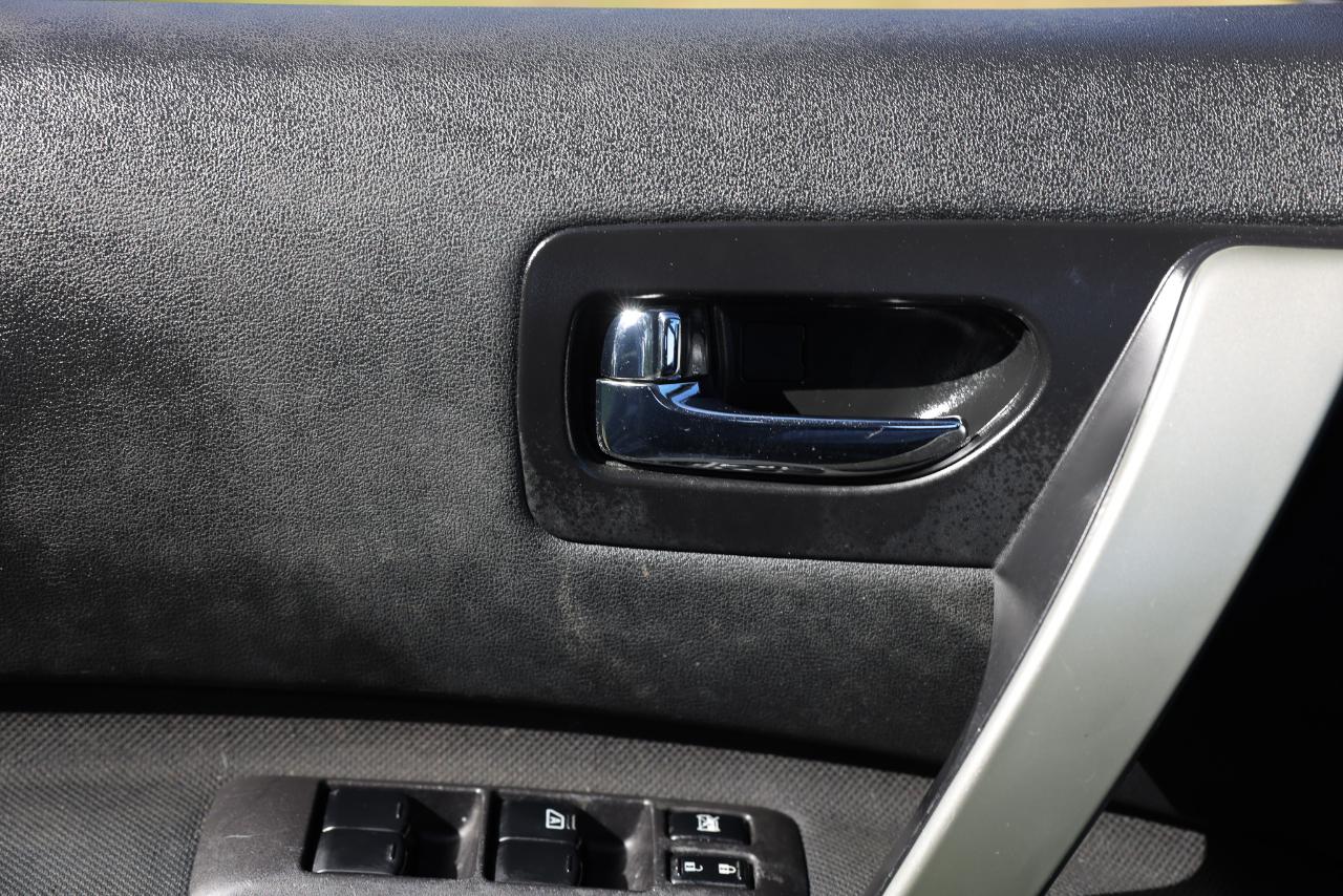 Nissan Rogue Select  2014