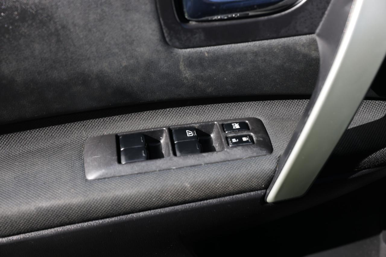 Nissan Rogue Select  2014