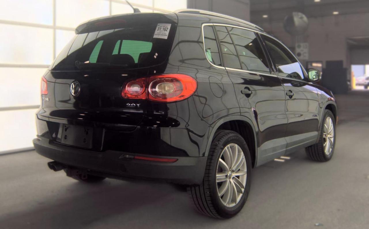 Volkswagen Tiguan  2011