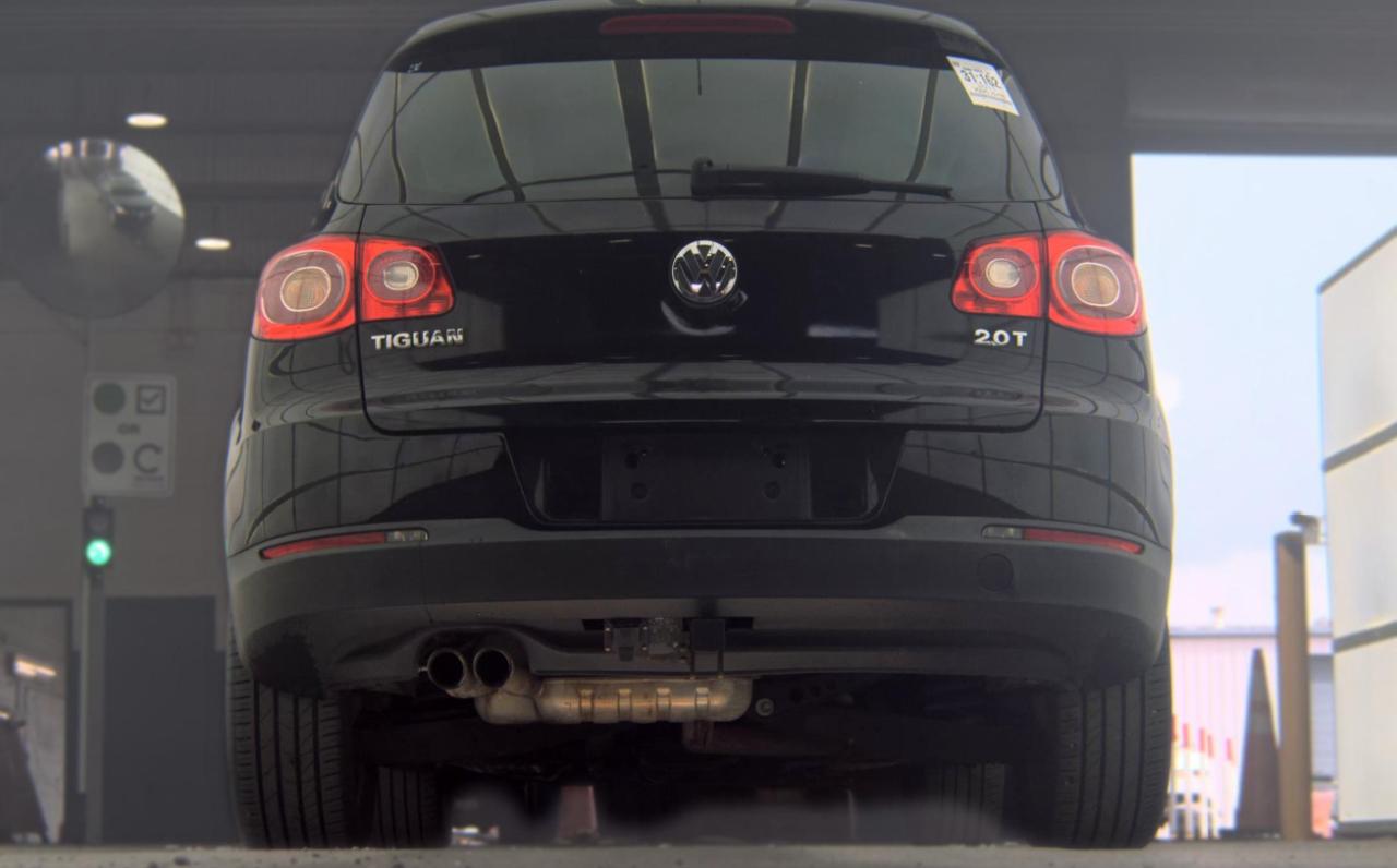 Volkswagen Tiguan  2011