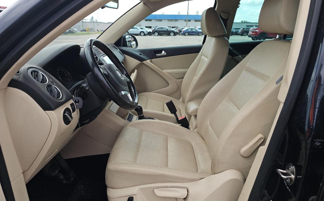 Volkswagen Tiguan  2011