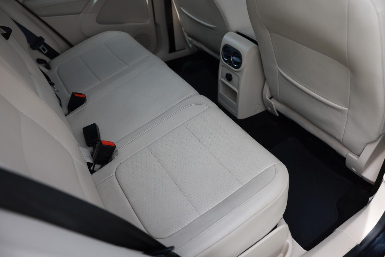 Volkswagen Tiguan  2011