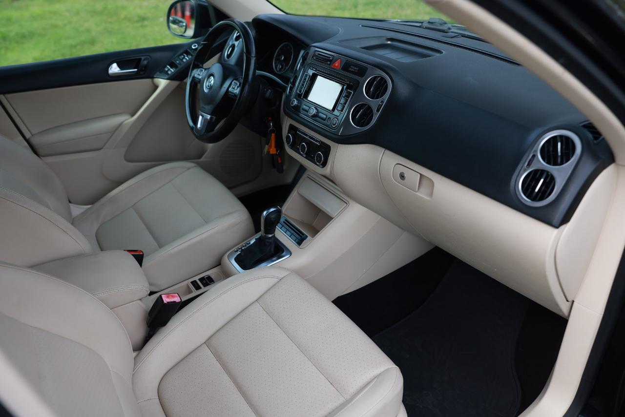 Volkswagen Tiguan  2011