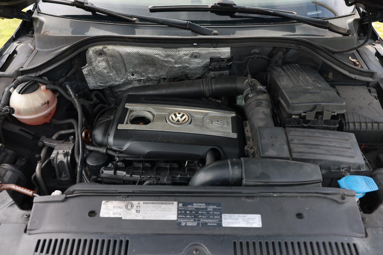 Volkswagen Tiguan  2011
