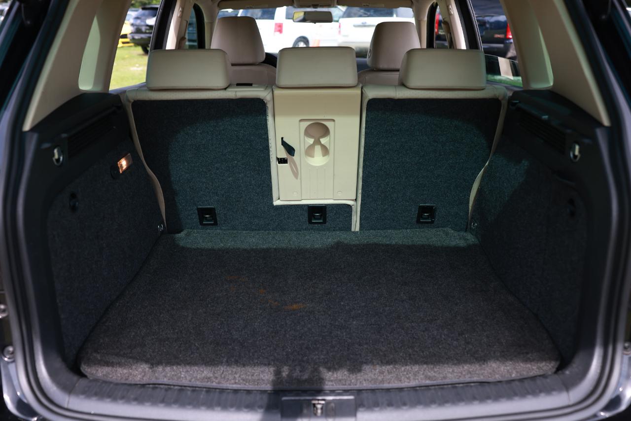 Volkswagen Tiguan  2011