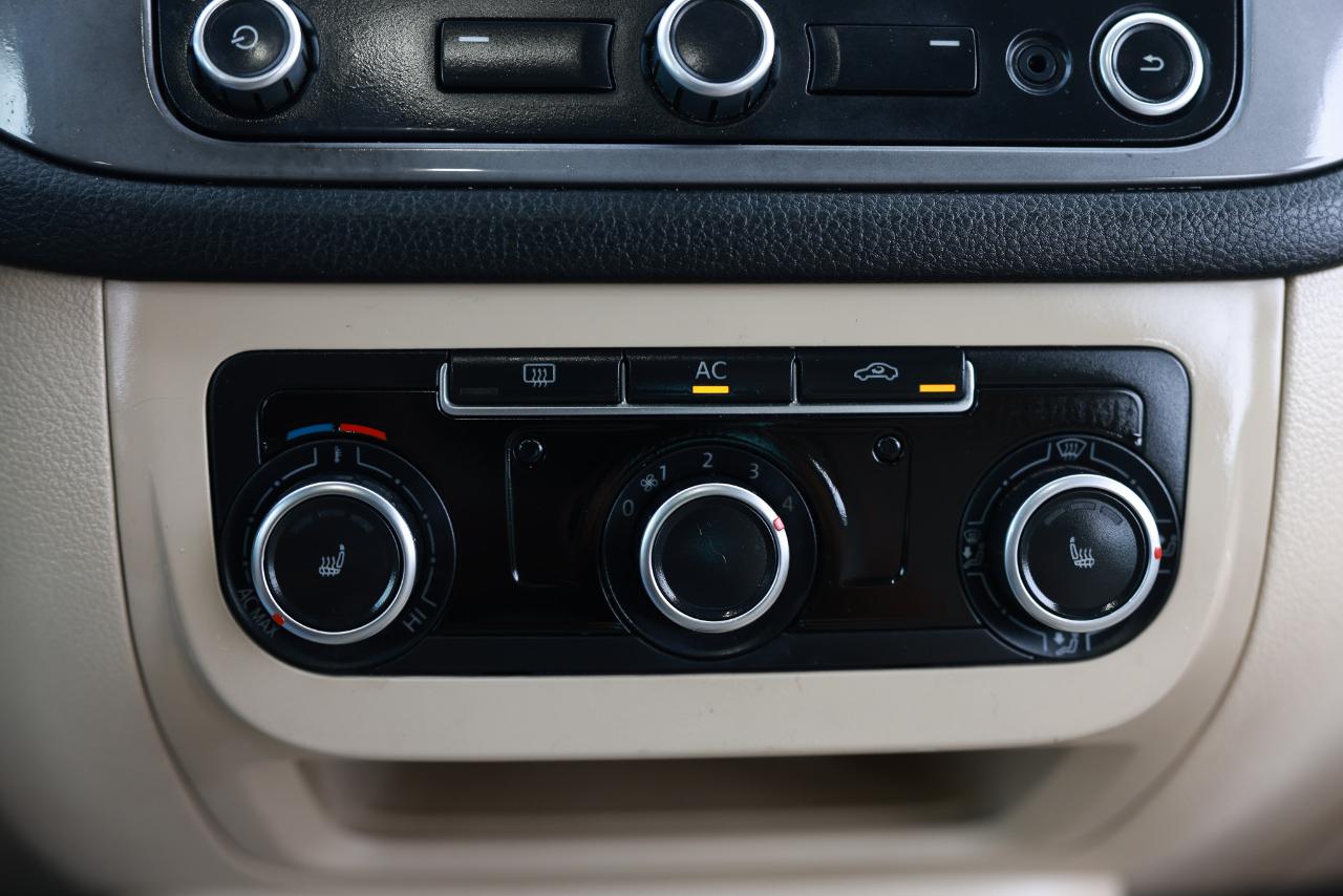 Volkswagen Tiguan  2011