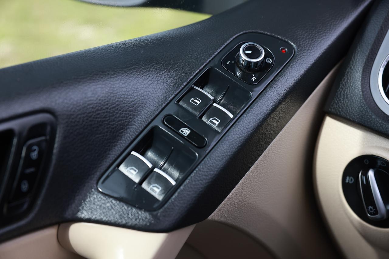 Volkswagen Tiguan  2011