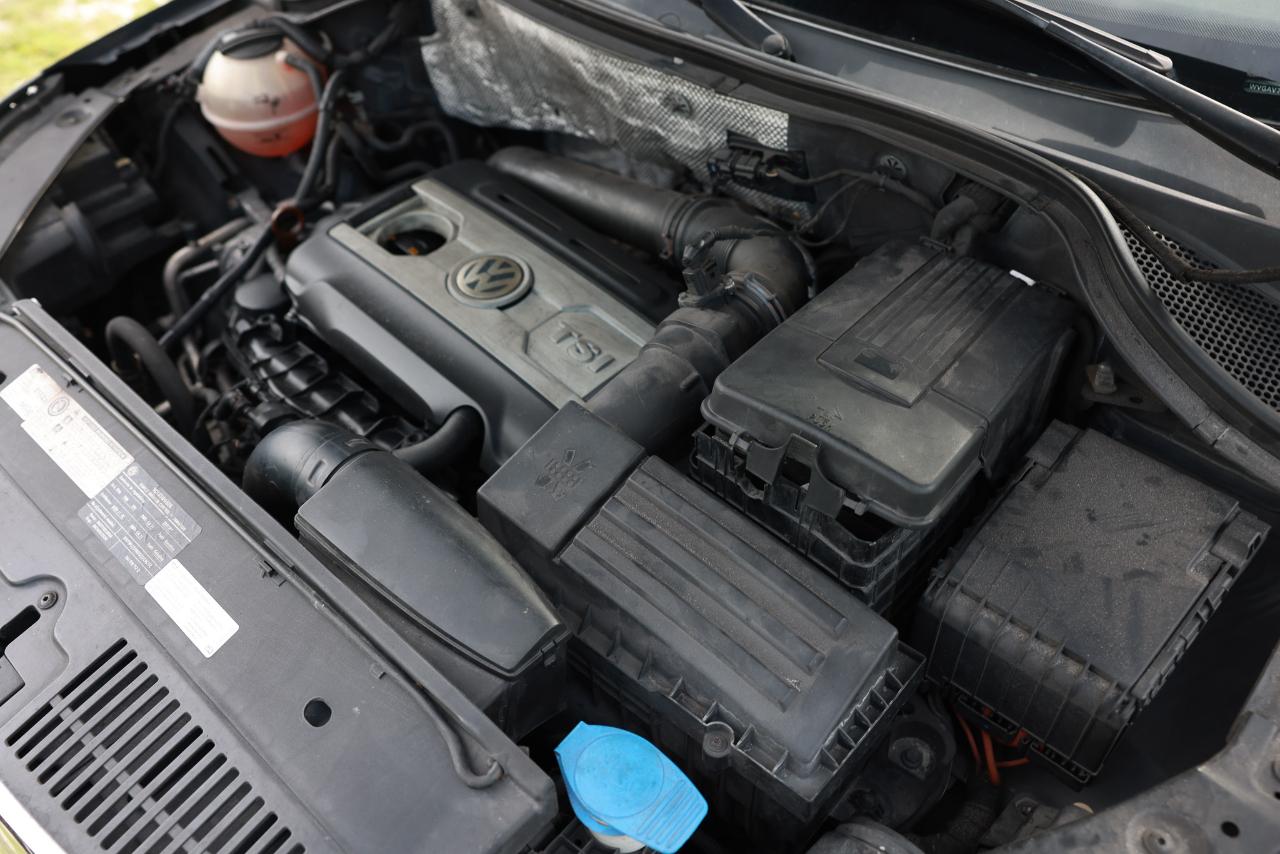 Volkswagen Tiguan  2011