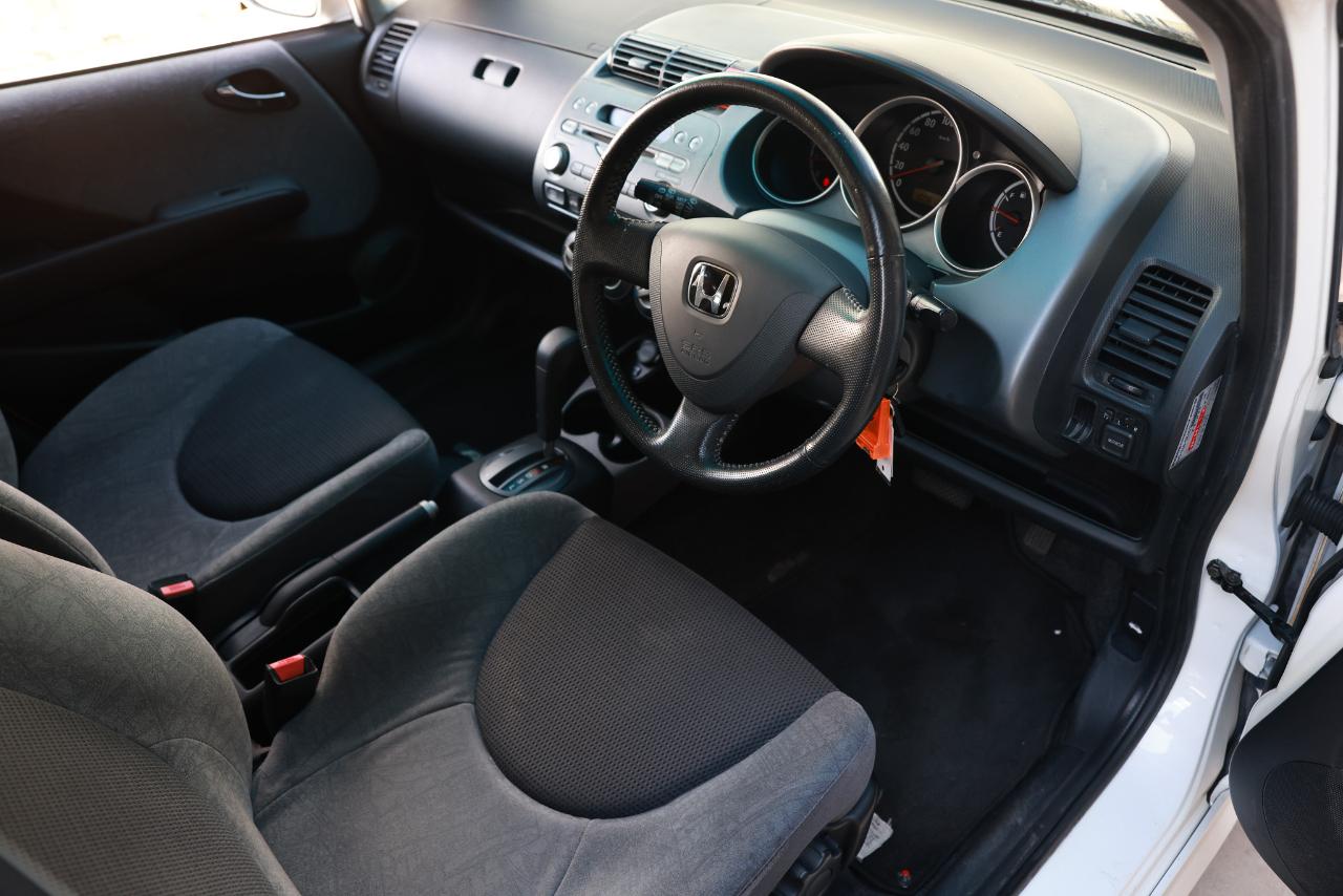Honda Fit  2001