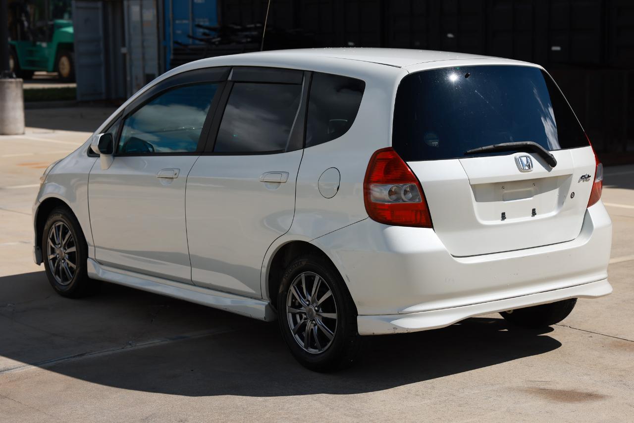 Honda Fit  2001