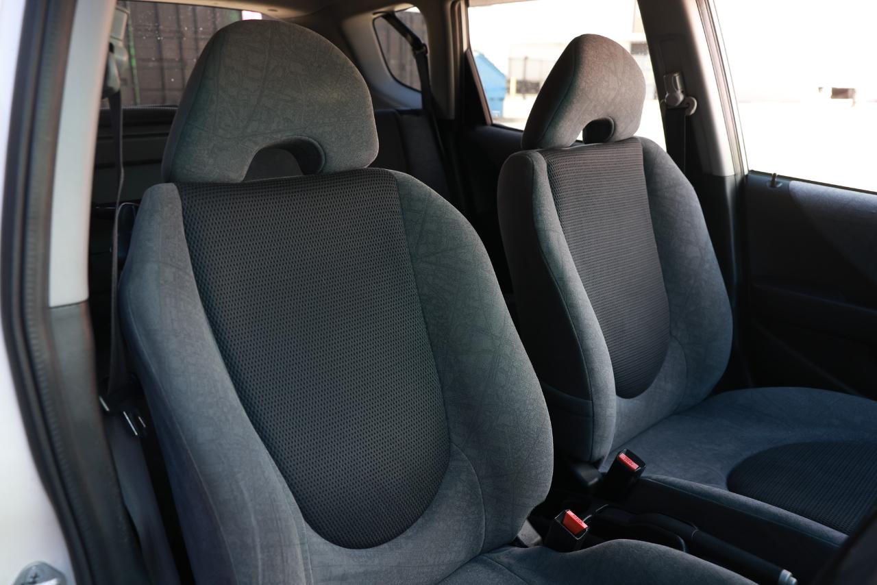 Honda Fit  2001