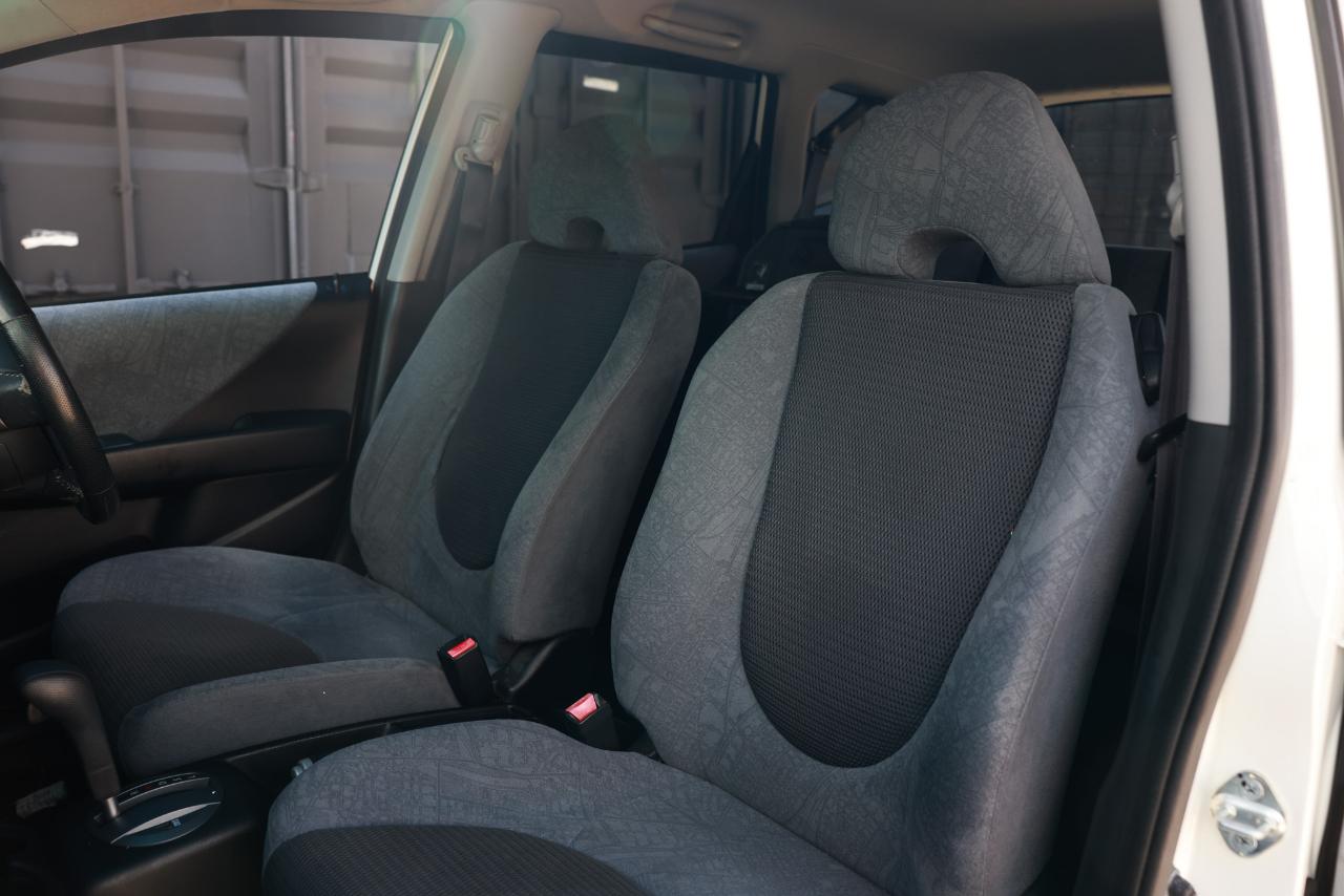 Honda Fit  2001