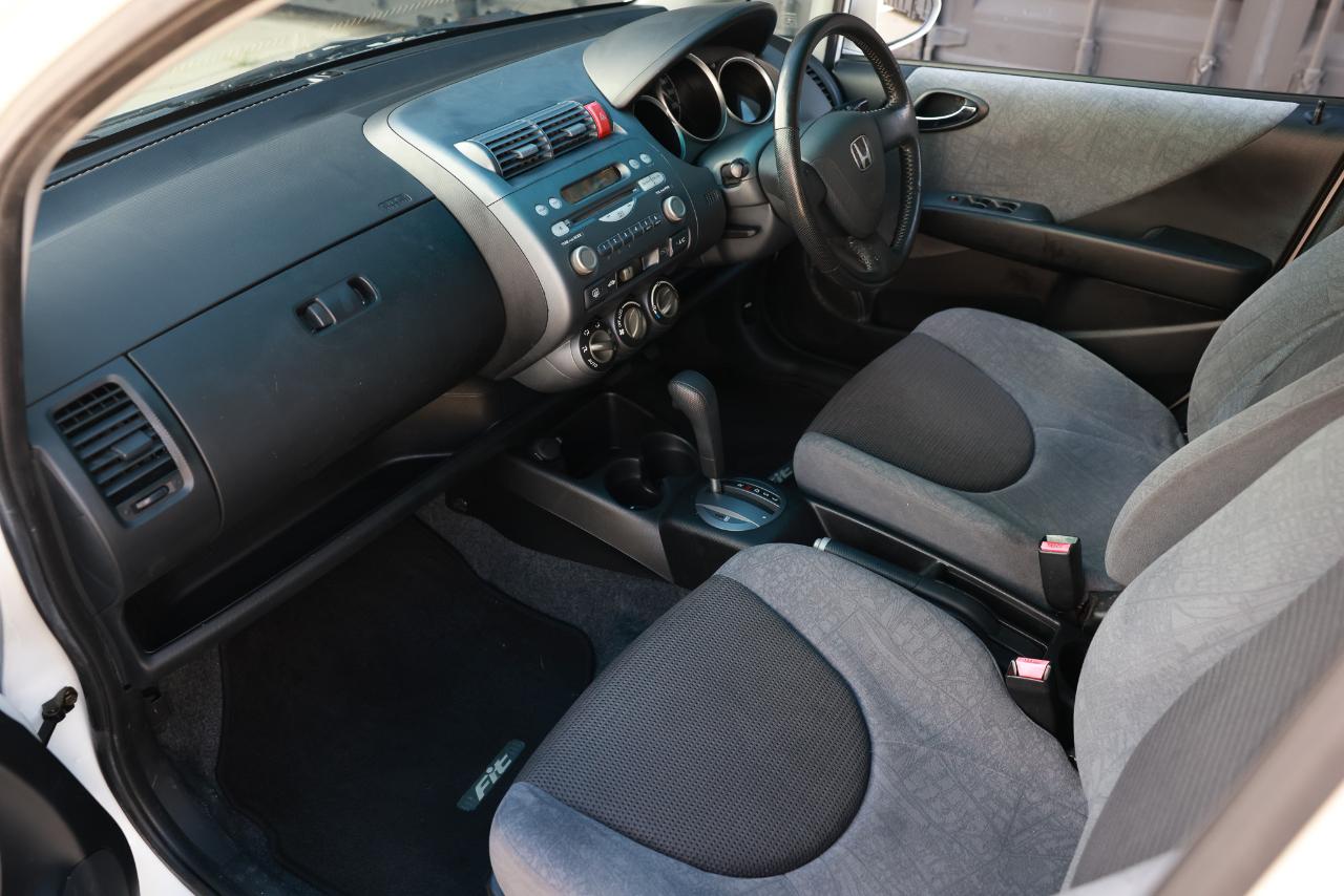 Honda Fit  2001
