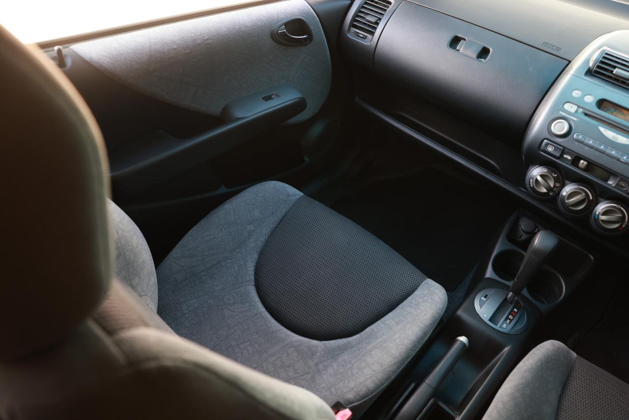 Honda Fit  2001