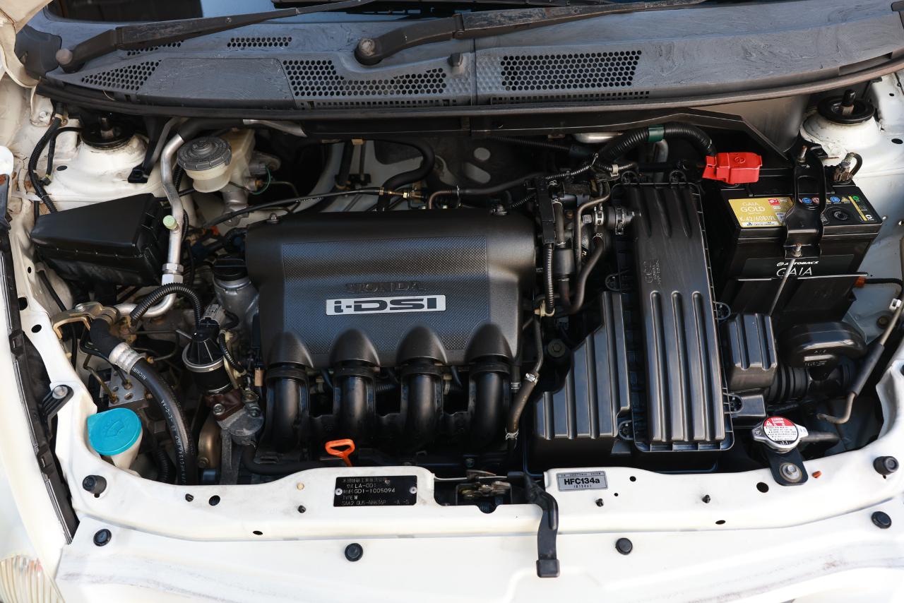 Honda Fit  2001