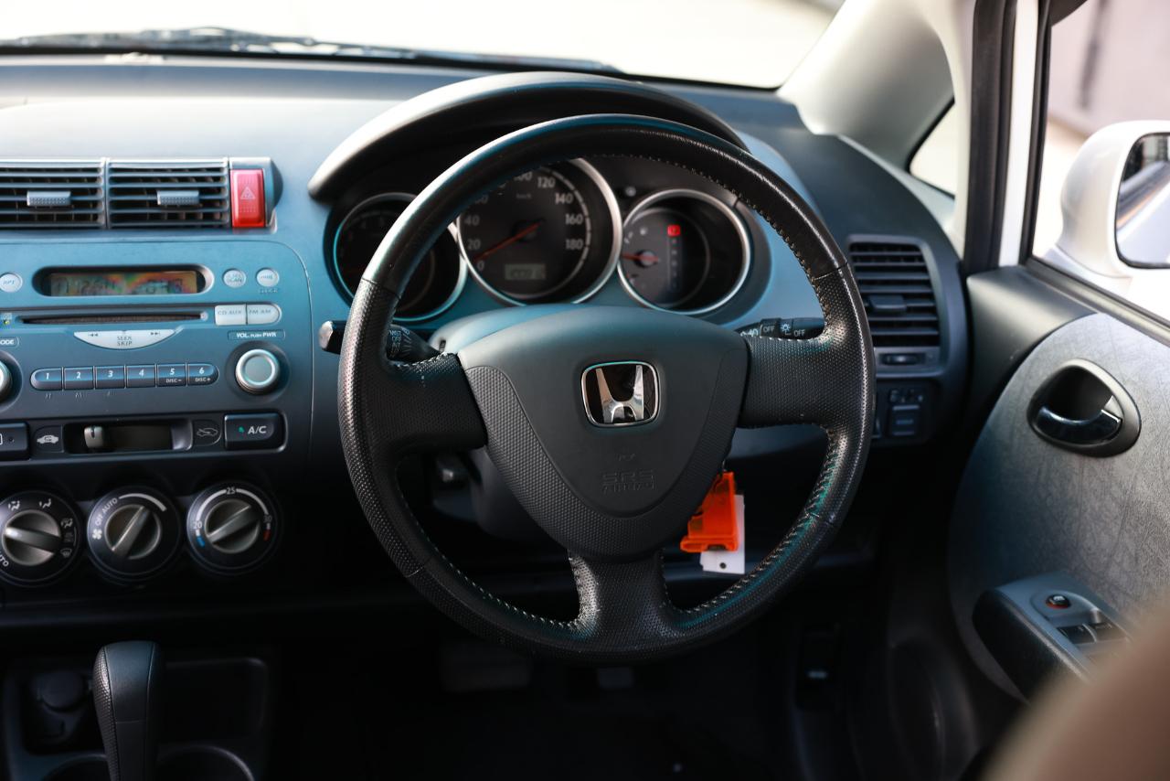 Honda Fit  2001