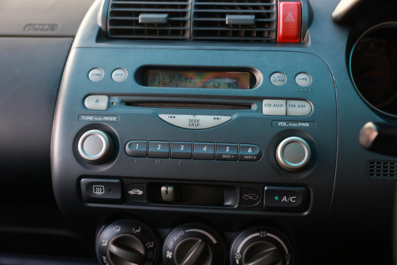 Honda Fit  2001