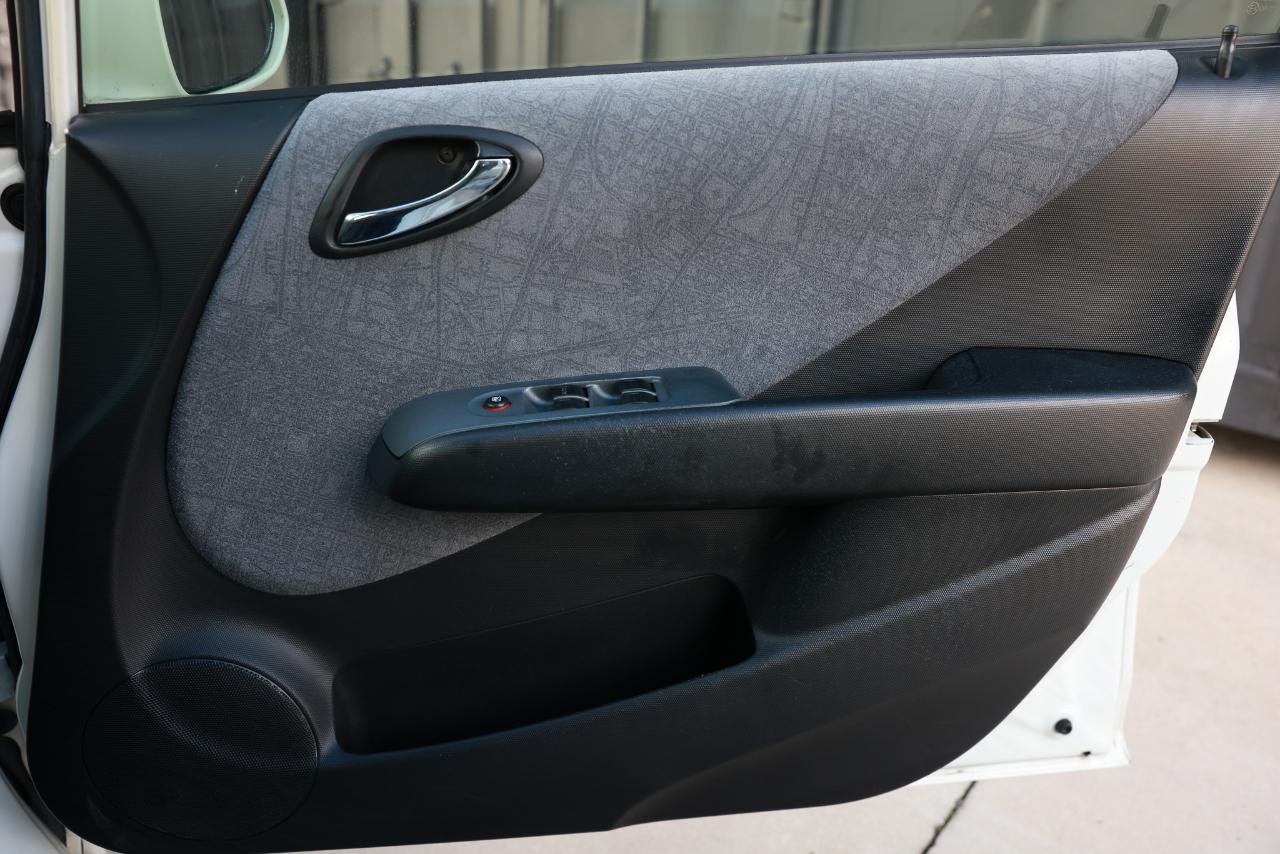 Honda Fit  2001
