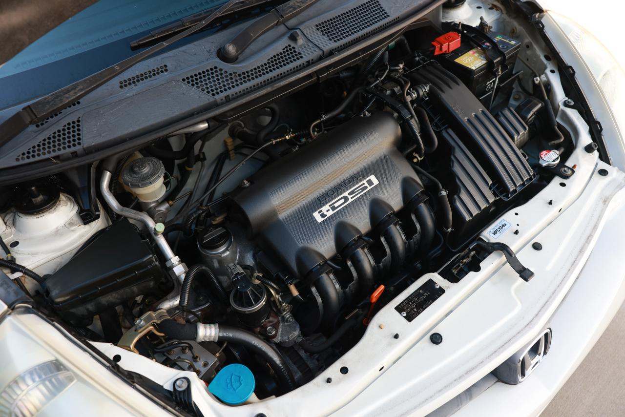 Honda Fit  2001